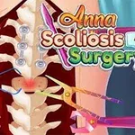 Chirurgický zákrok na lidské páteři s nástroji a nápisem Anna Scoliosis Surgery