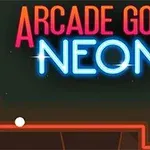 Svítící nápis Arcade Golf Neon v jasných barvách na tmavém pozadí s bílým míčkem na neonové čáře