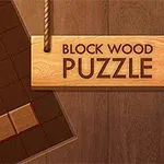 Dřevěné bloky na tmavém mřížkovaném pozadí vedle cedule s nápisem Block Wood Puzzle