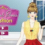 Mladá žena s blonďatými vlasy v elegantním žlutém topu, držící černou kabelku, s růžovým nápisem Casual Dress Fashion vedle ní