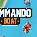 Nápis Commando Boat nad modrou vodou s červeným člunem a skalami, vlevo zelený břeh