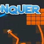 Modrá a oranžová čára s očima na tmavém pozadí s nápisem CONQUER nahoře