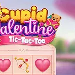 Název Cupid Valentine Tic-Tac-Toe s kresleným amorkem, medvídkem a symbolem lukostřelce na růžovém pozadí
