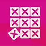 Mřížka devíti bílých čtverců, z nichž každý obsahuje růžový křížek, na růžovém pozadí; jeden čtverec vybočuje z mřížky