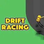 Žluté auto na závodní dráze v driftu, s kouřem za kolami a textem DRIFT RACING na zeleném pozadí