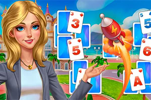 Blonďatá žena stojí v popředí s raketou letící mezi hracími kartami v pozadí