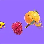 Fialové pozadí s logem „FRUIT SLICE“ a obrázkem maliny a pomeranče, které jsou rozřezány nožem