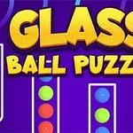 Barevné koule v trubicích s nápisem Glass Ball Puzzle na fialovém pozadí