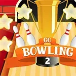 Zlatý pohár obklopený kuželkami a hvězdami s nápisem Go Bowling 2