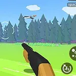 Ukázka kreslené hry s pohledem z první osoby, kde hráč míří se zbraní na letící kachny v lese