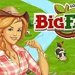 Big Farm Žena v kovbojském klobouku stojí na farmě s pasoucími se kravami a potokem v pozadí, s logem nad touto scénou