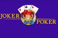 Kasinová hra s pokerovými kartami inspirovaná designem automatů podobných