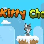 Kočka stojící na zasněžené plošině s modrou oblohou a načechranými mraky v pozadí, doplněná barevným textem Kitty Chase