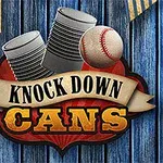 Nápis Knock Down Cans s obrázkem plechovek a baseballového míče na dřevěném pozadí