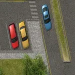 Parkoviště s barevnými auty zaparkovanými podél silnice a ve vyhrazených místech