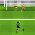Fotbalista v zeleno-černém dresu připravující se k penaltovému kopu proti brankáři ve žlutém dresu na trávníkovém hřišti