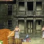 Starý dům s verandou, před kterým stojí dvě postavy v tradičních oděvech, s dřevěnými bednami a sudy vedle nich, a částečně viditelné auto v popředí