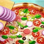 Pizza s různými ingrediencemi, jako jsou rajčata, cibule, olivy, paprika a bazalka, vedle krájecího prkénka s nakrájenou červenou cibulí