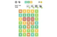 Herní puzzle na desce, kde přesouváte dlaždice s cílem spojit 4 se stejnou
