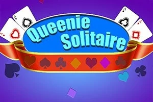 Barevný nápis Queenie Solitaire na modrém a fialovém pozadí s herními kartami a symboly karetních barev