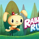 Kreslený králíček s červenou čepičkou skáče přes trávu před lesním pozadím s nápisem Rabbit Run