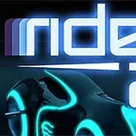 Nápis rider 2 nad futuristickými motorkami se svítícími modrými a oranžovými prvky