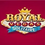 Název Royal Vegas Solitaire s ozdobným písmem na červeném pozadí, korunovaný zlatou korunou