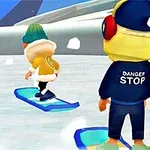 Dvě animované postavy na snowboardech v zasněžené krajině, jedna v modré bundě a čepici s nápisem Danger Stop