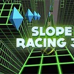 Text SLOPE RACING 3D je umístěn na pozadí zelené futuristické mřížky s modrými geometrickými tvary