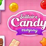 Barevný design s různými sladkostmi na kartičkách a růžovým nápisem Solitaire Candy Mahjong