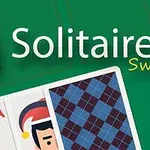 Karty s motivy, včetně srdcové dvojky a esa, na zeleném pozadí s nápisem Solitaire Swift