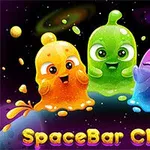 Tři barevné, veselé slizy na tmavém pozadí s nápisem SpaceBar Clicker a cedulí hlásající Play with us!