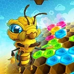 Barevná včela vedle hexagonální sítě s barevnými dlaždicemi na světle modrém pozadí s oblaky