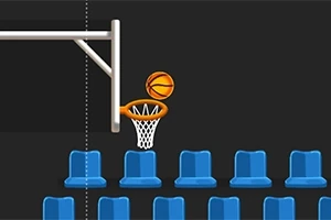 Basketbalový míč prolétá obroučkou koše nad řadou modrých sedadel