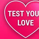 Růžové srdce s nápisem TEST YOUR LOVE na růžovém pozadí