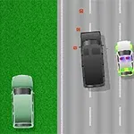 Černé auto se pohybuje po víceproudé silnici s bílými pruhy, obklopené zelenými policejními vozy na asfaltu vedle trávy