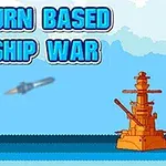 Dva stylizované válečné lodě v souboji, jedna šedá vlevo a druhá oranžová vpravo, s nápisem Turn Based Ship War nahoře a raketou v letu mezi nimi