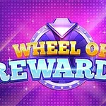 Barevný nápis Wheel of Rewards na fialovém pozadí s dekorem světelných bodů