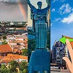 Koláž různých ikonických míst a soch s několika městskými scenériemi a rukou ukazující šipkou doprava